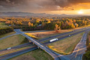 How To Choose Between Local and Long-Distance Movers