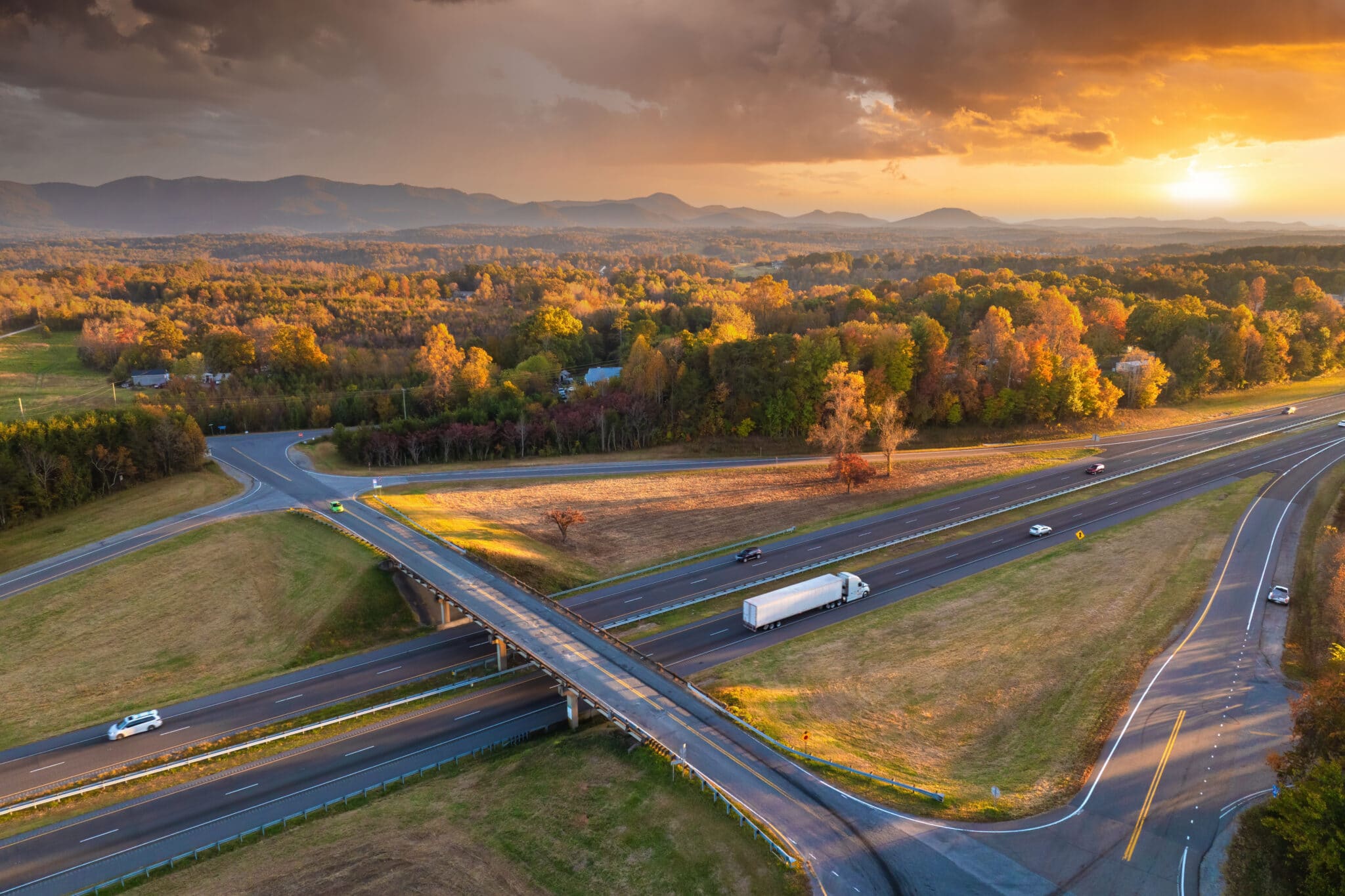 How To Choose Between Local and Long-Distance Movers